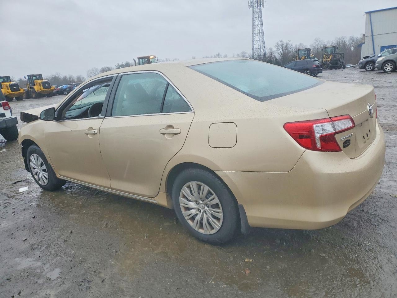 2012 TOYOTA CAMRY BASE photo 2