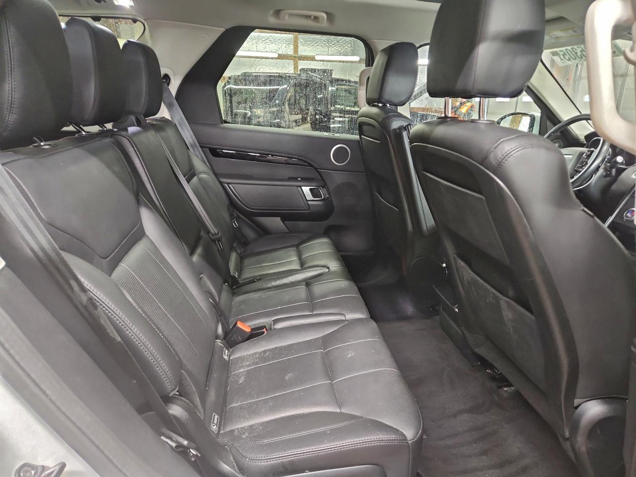 2020 LAND ROVER DISCOVERY SE photo 11