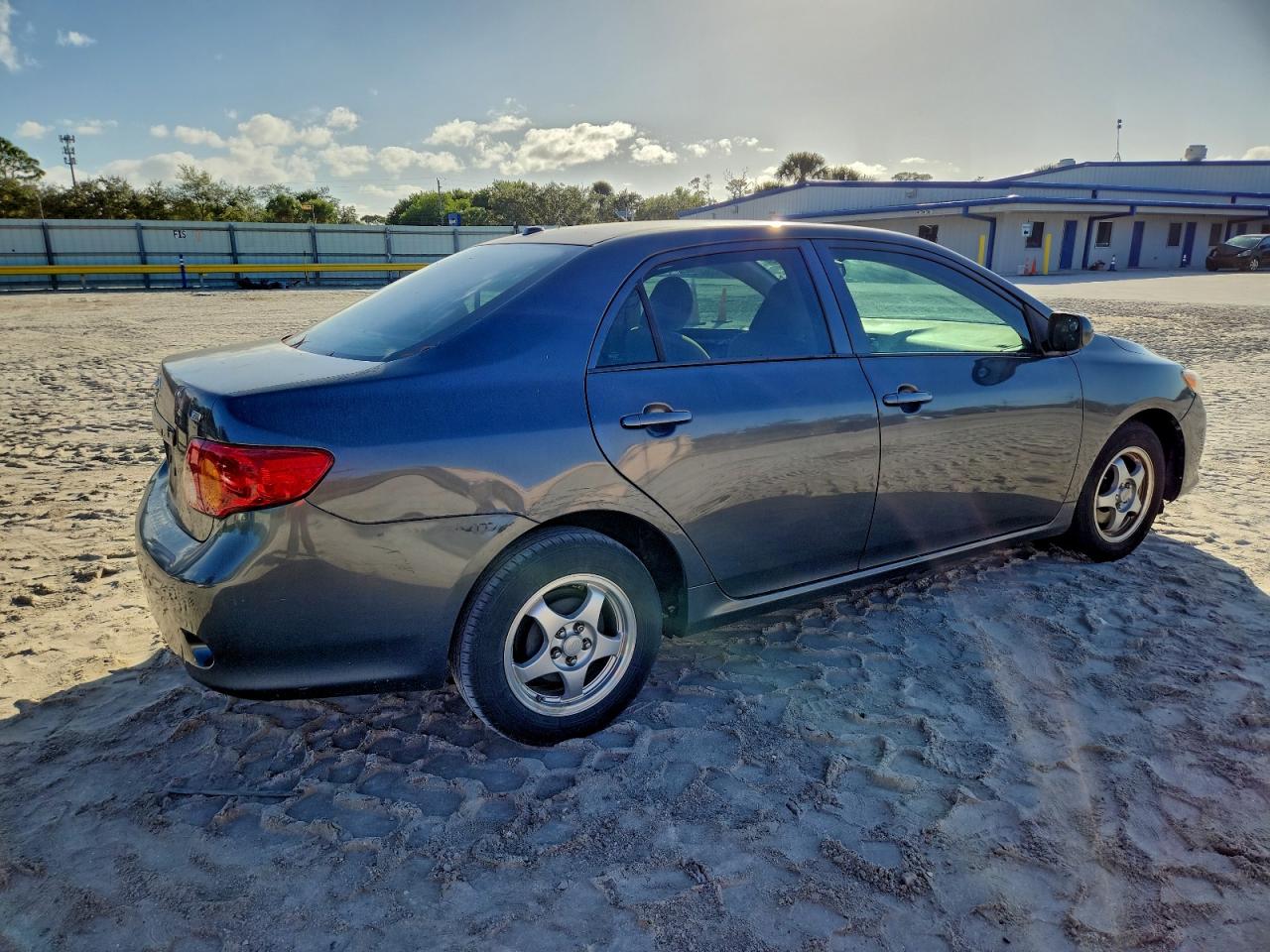 2009 TOYOTA COROLLA BASE photo 3