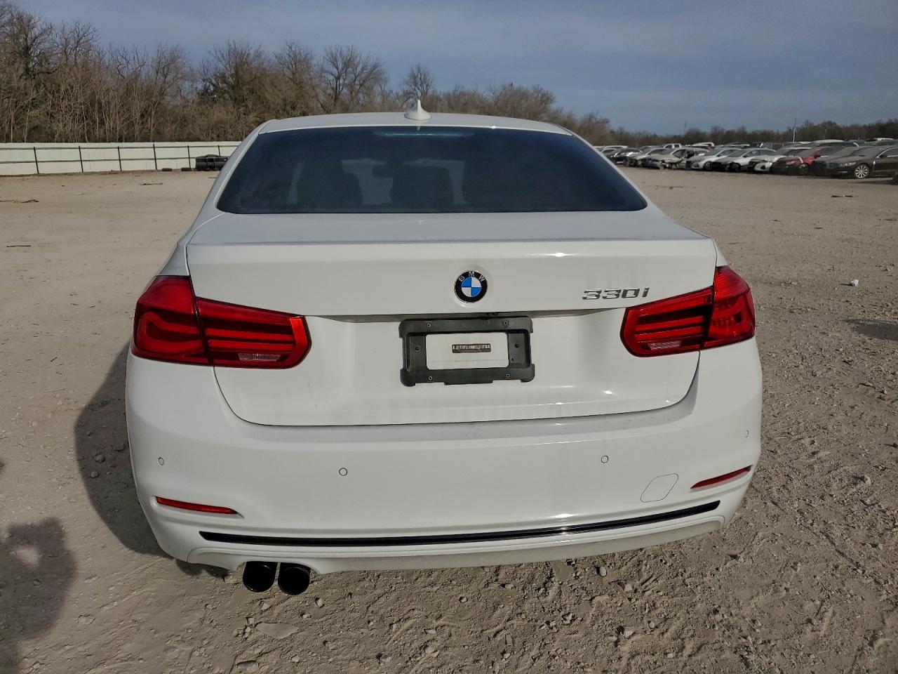 2017 BMW 330 I photo 6