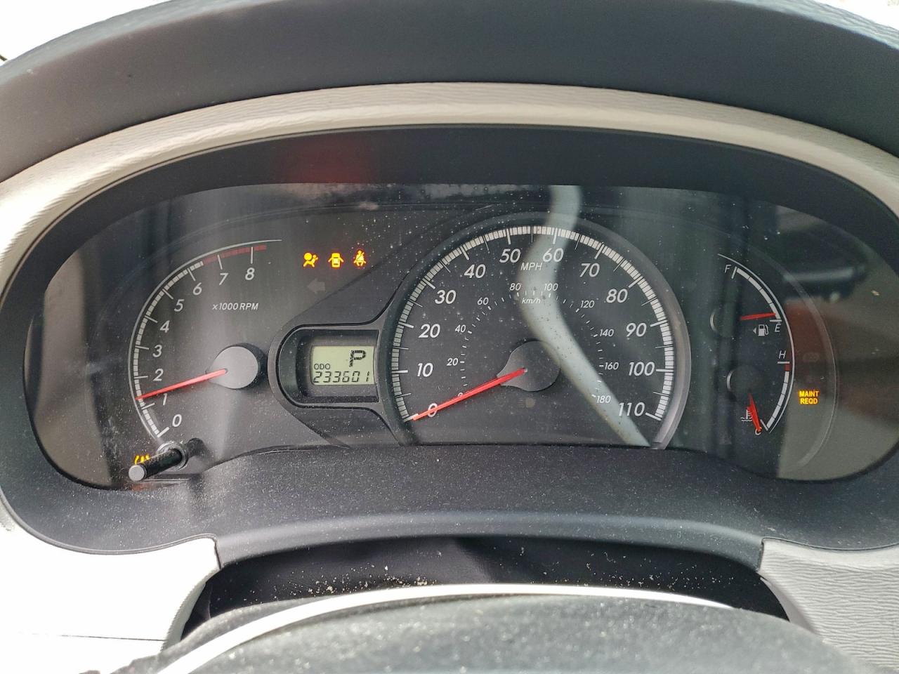 2014 TOYOTA SIENNA LE photo 9