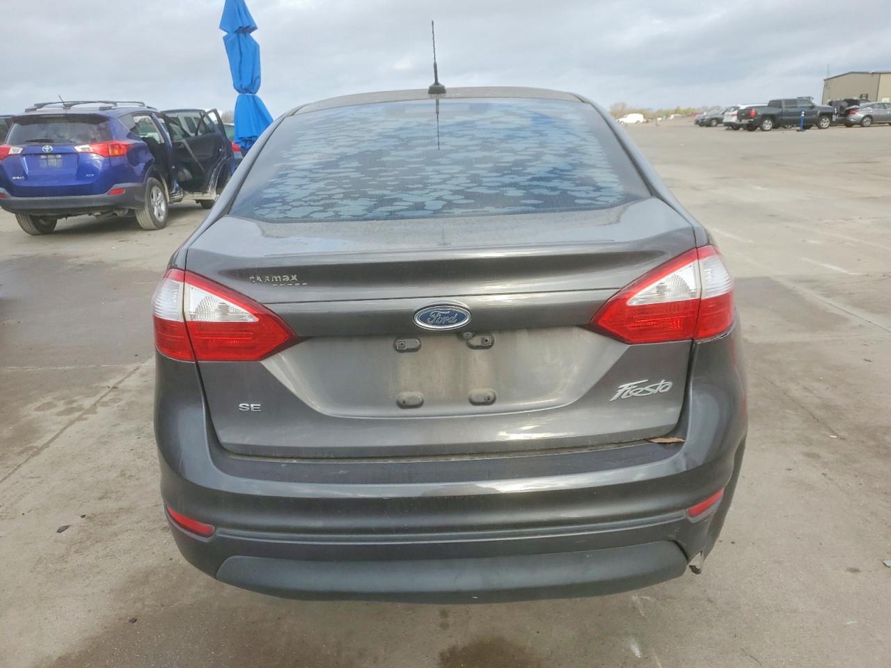 2018 FORD FIESTA SE photo 6