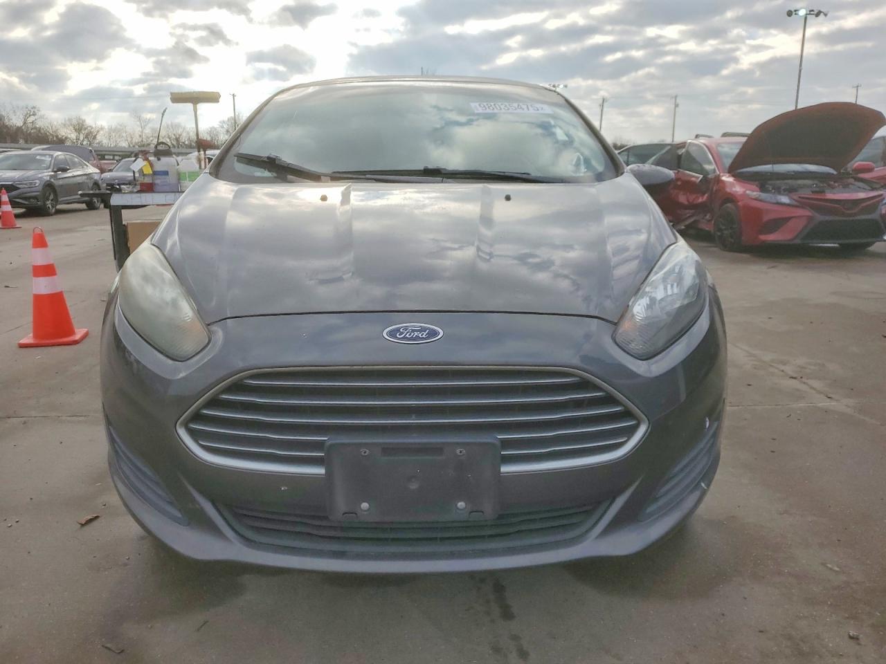 2018 FORD FIESTA SE photo 5