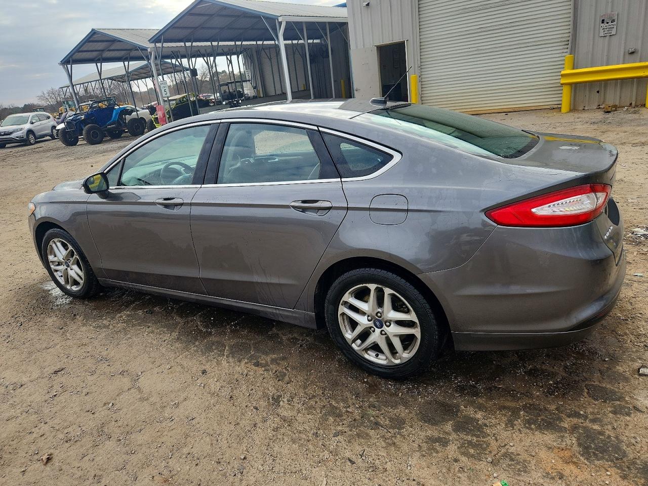 2014 FORD FUSION SE photo 2