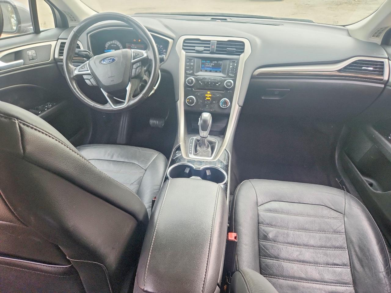 2014 FORD FUSION SE photo 8