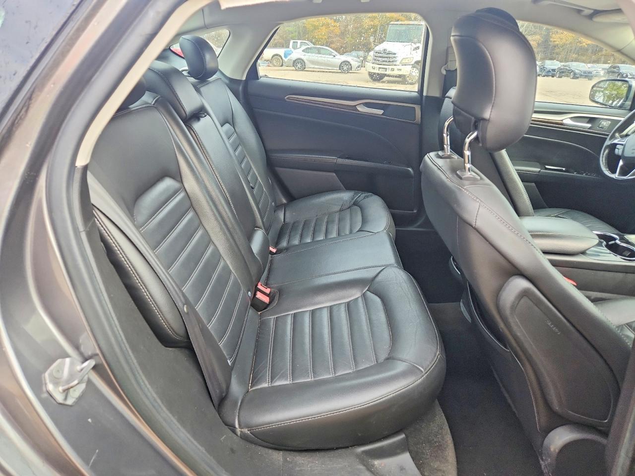 2014 FORD FUSION SE photo 10