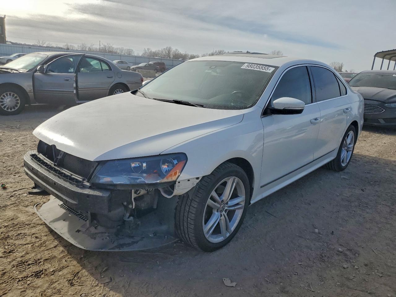 2015 VOLKSWAGEN PASSAT