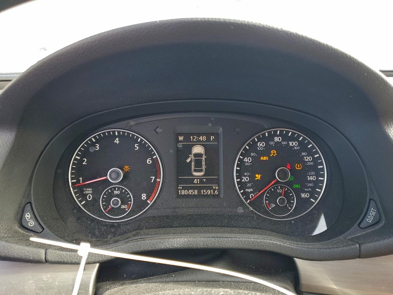 2015 VOLKSWAGEN PASSAT SE photo 9