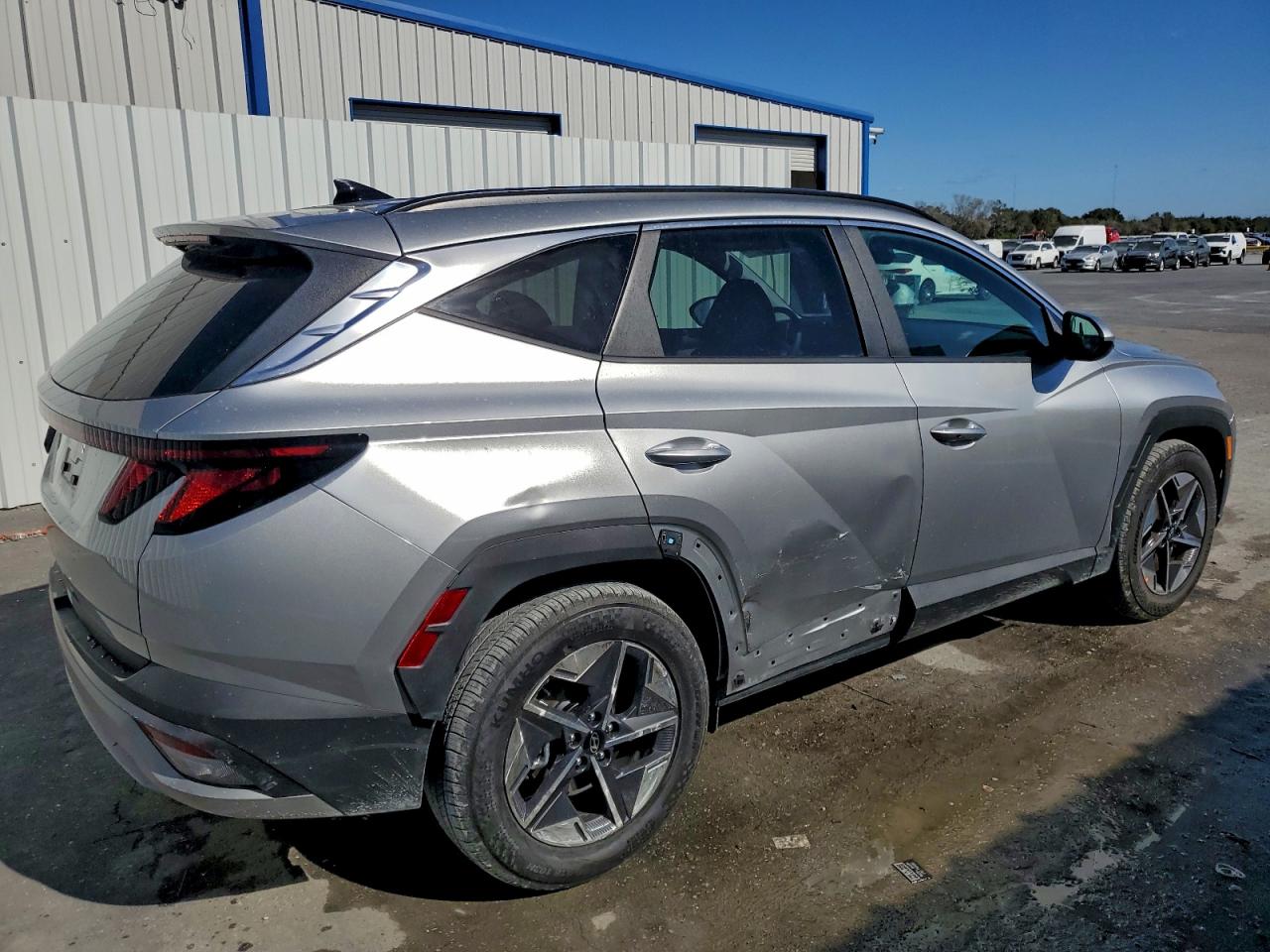 2026 HYUNDAI TUCSON SEL photo 3