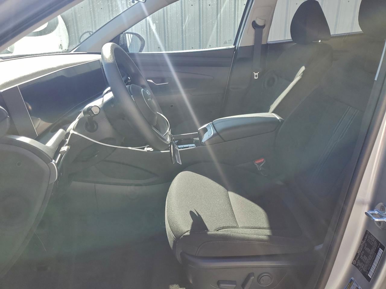 2026 HYUNDAI TUCSON SEL photo 7