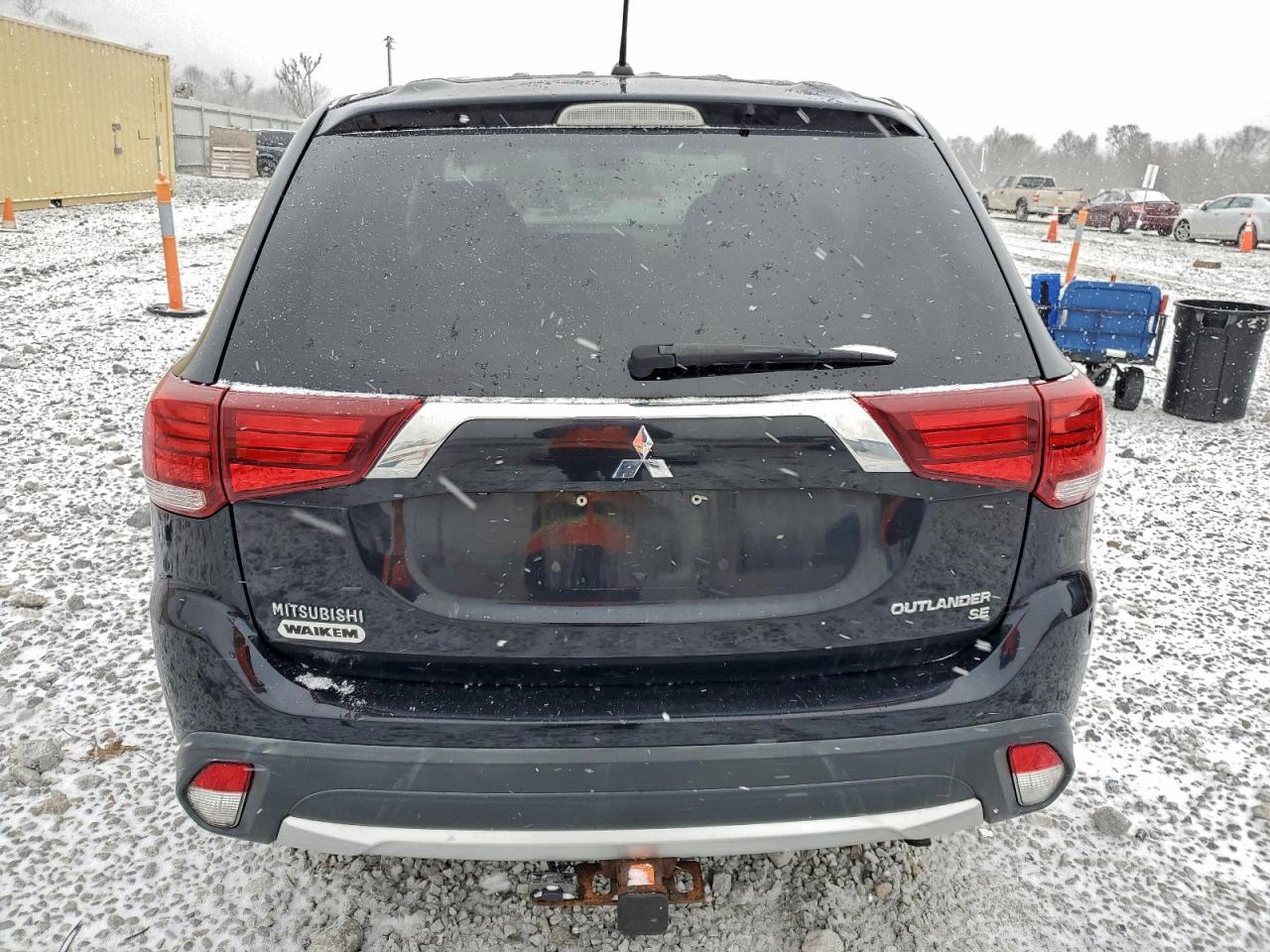 2016 MITSUBISHI OUTLANDER SE photo 6