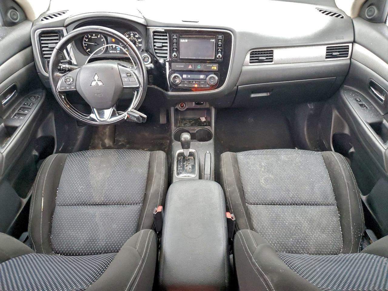 2016 MITSUBISHI OUTLANDER SE photo 8
