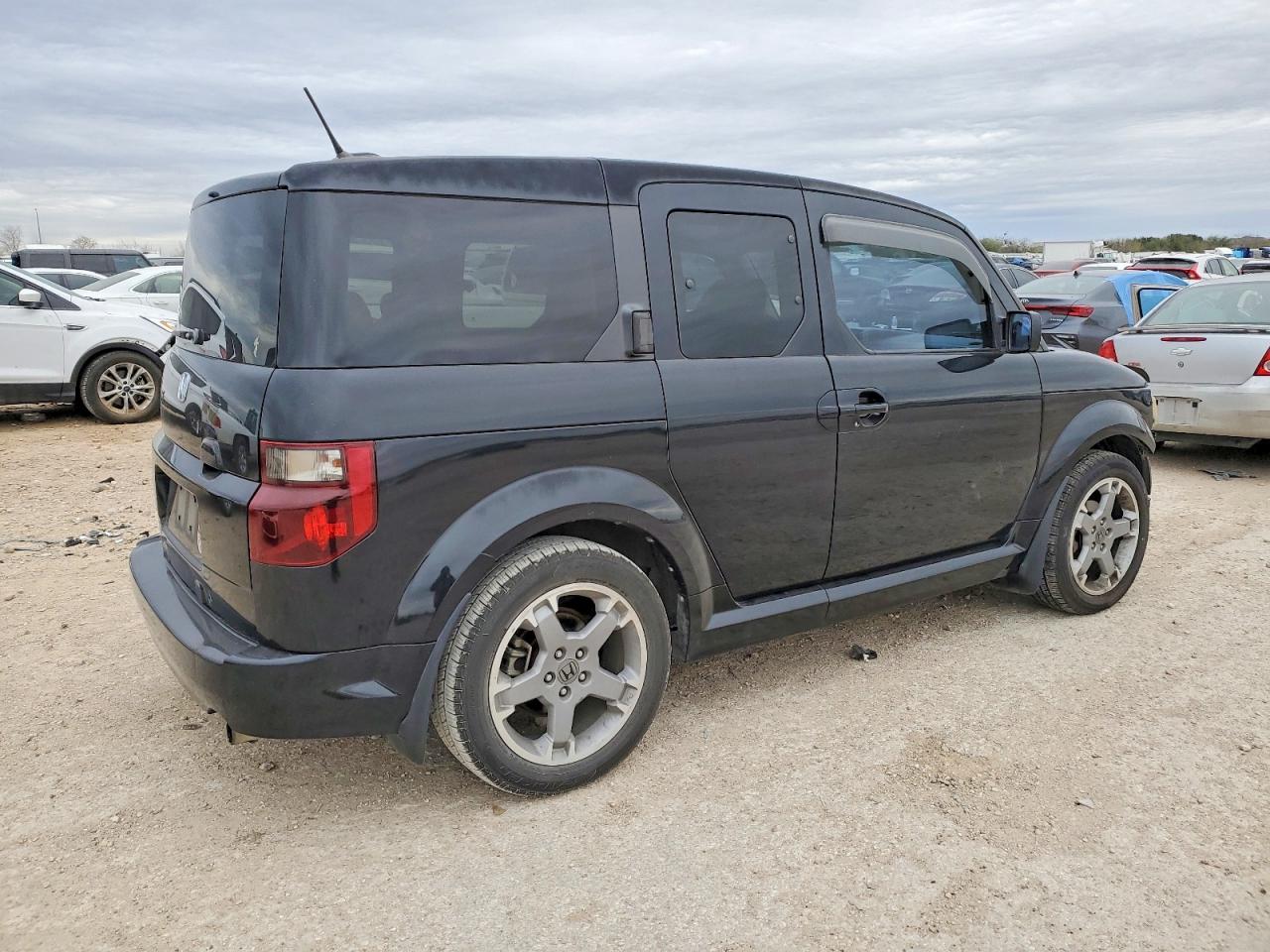 2007 HONDA ELEMENT SC photo 3