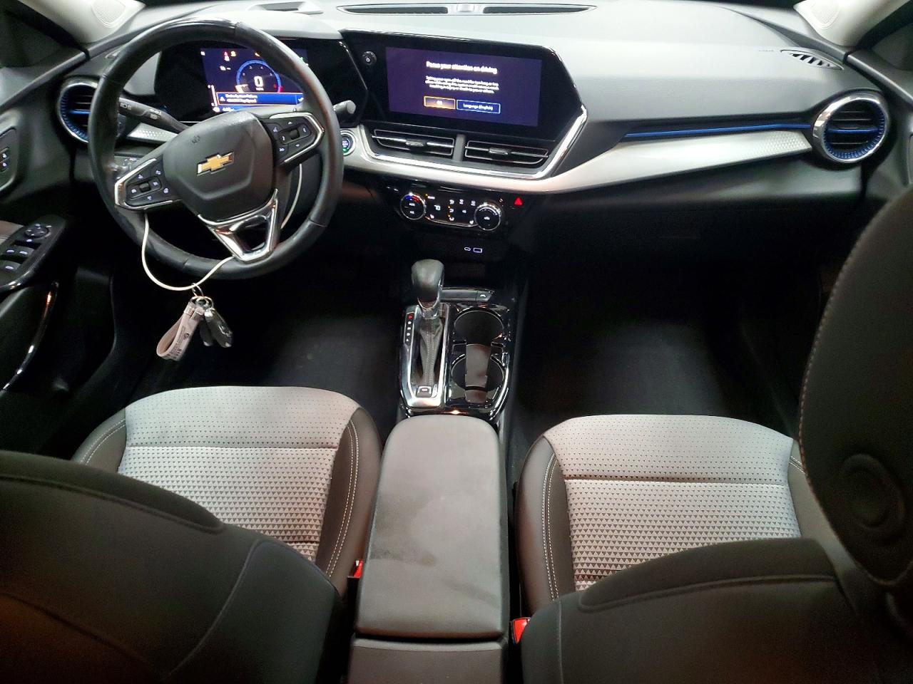 2025 CHEVROLET TRAX 1LT photo 8