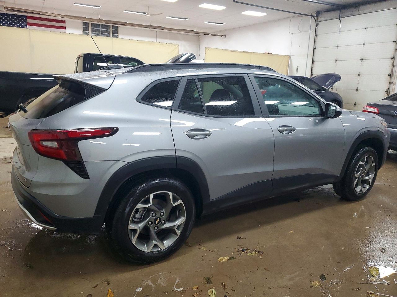 2025 CHEVROLET TRAX 1LT photo 3