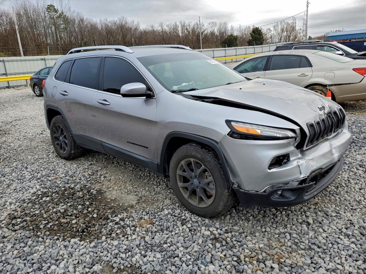 2017 JEEP CHEROKEE LATITUDE photo 7