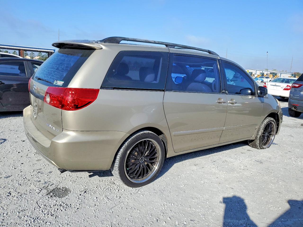 2006 TOYOTA SIENNA CE photo 3