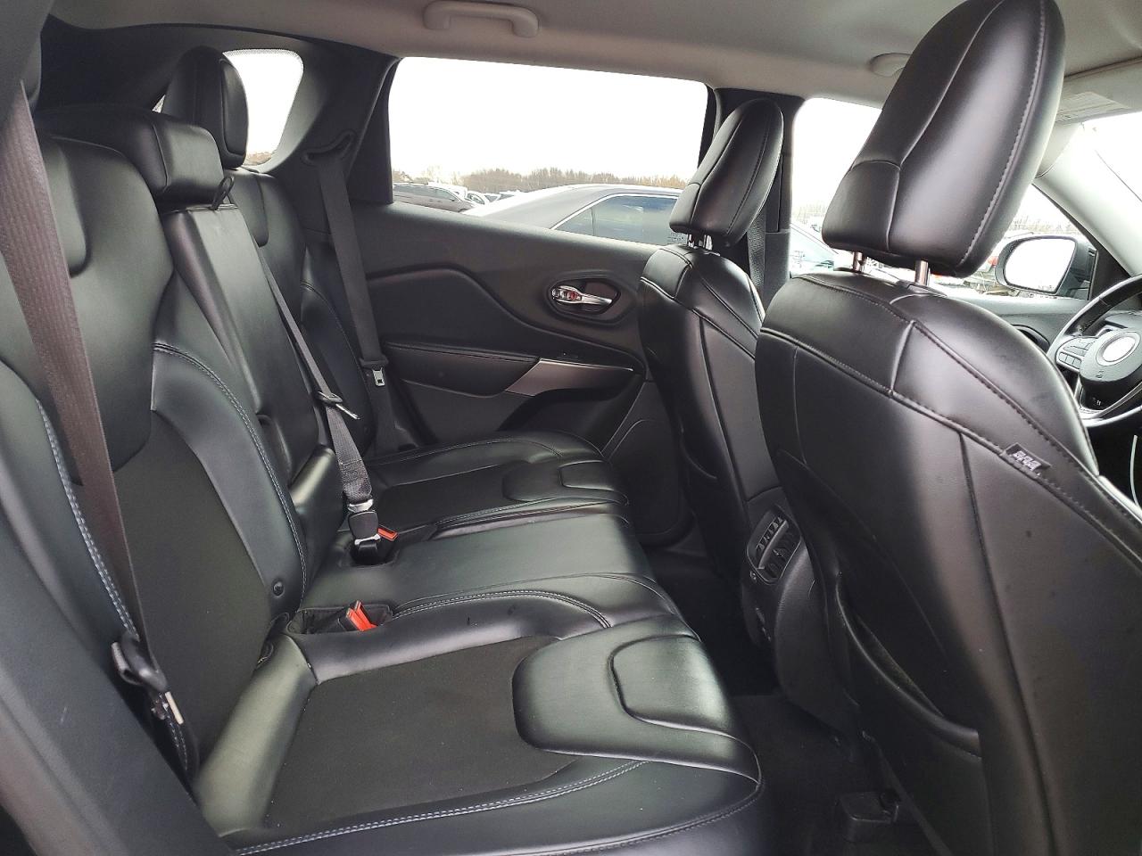 2019 JEEP CHEROKEE LATITUDE PLUS photo 11