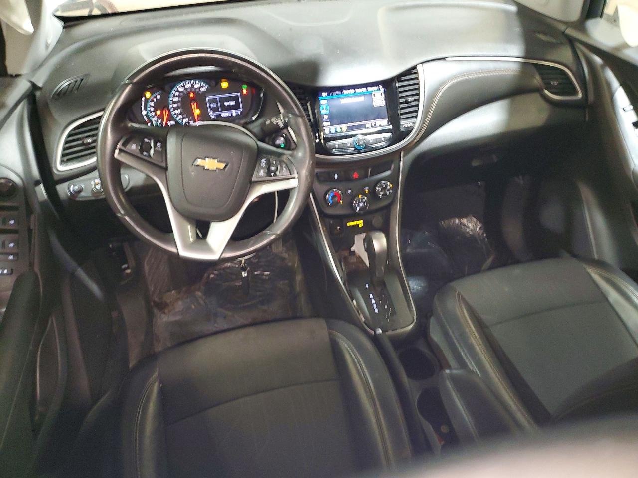 2020 CHEVROLET TRAX 1LT photo 8
