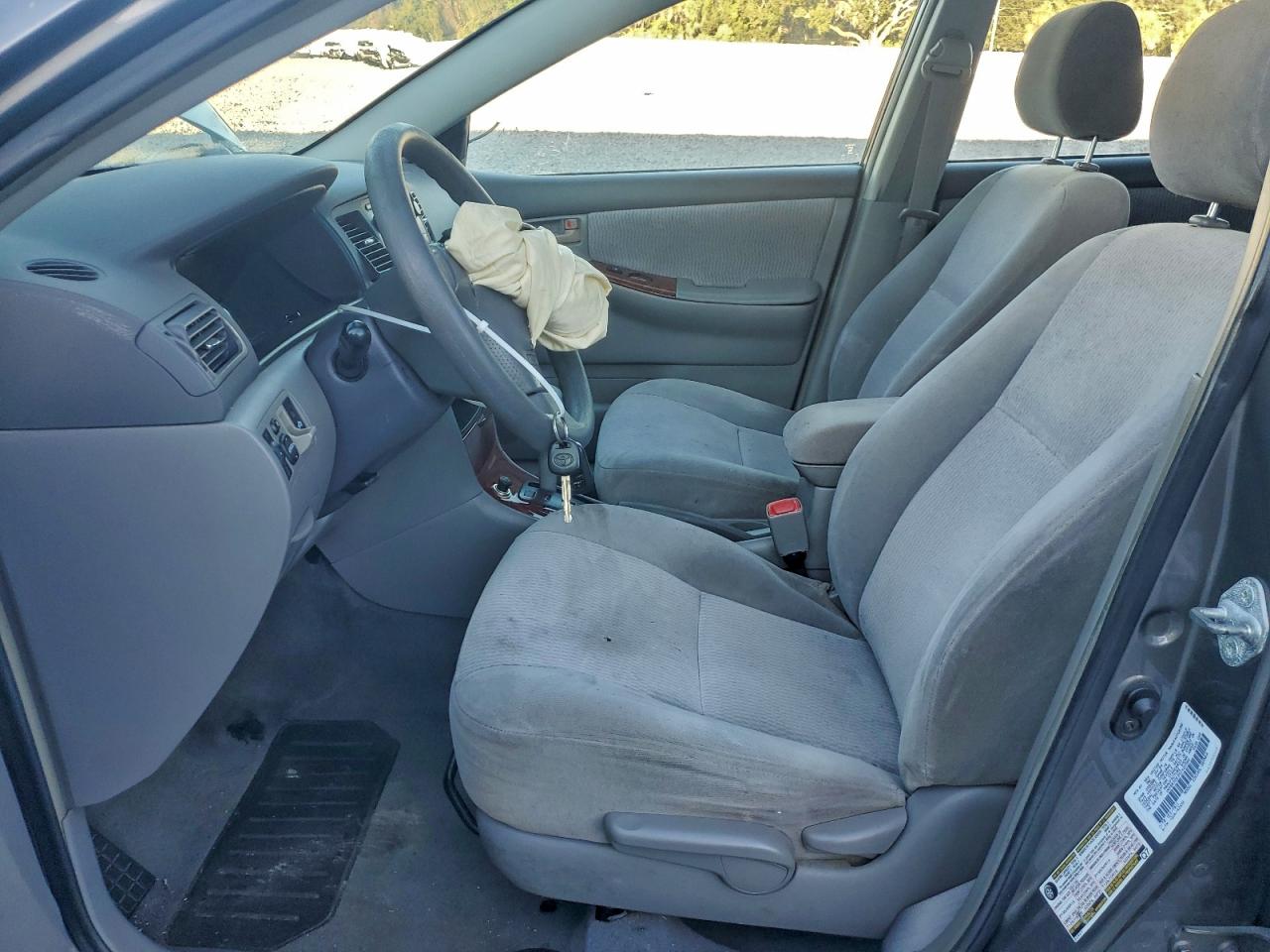 2005 TOYOTA COROLLA CE photo 7
