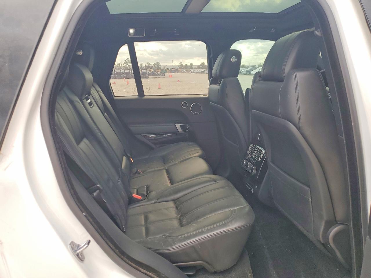 2016 LAND ROVER RANGE ROVER HSE photo 11