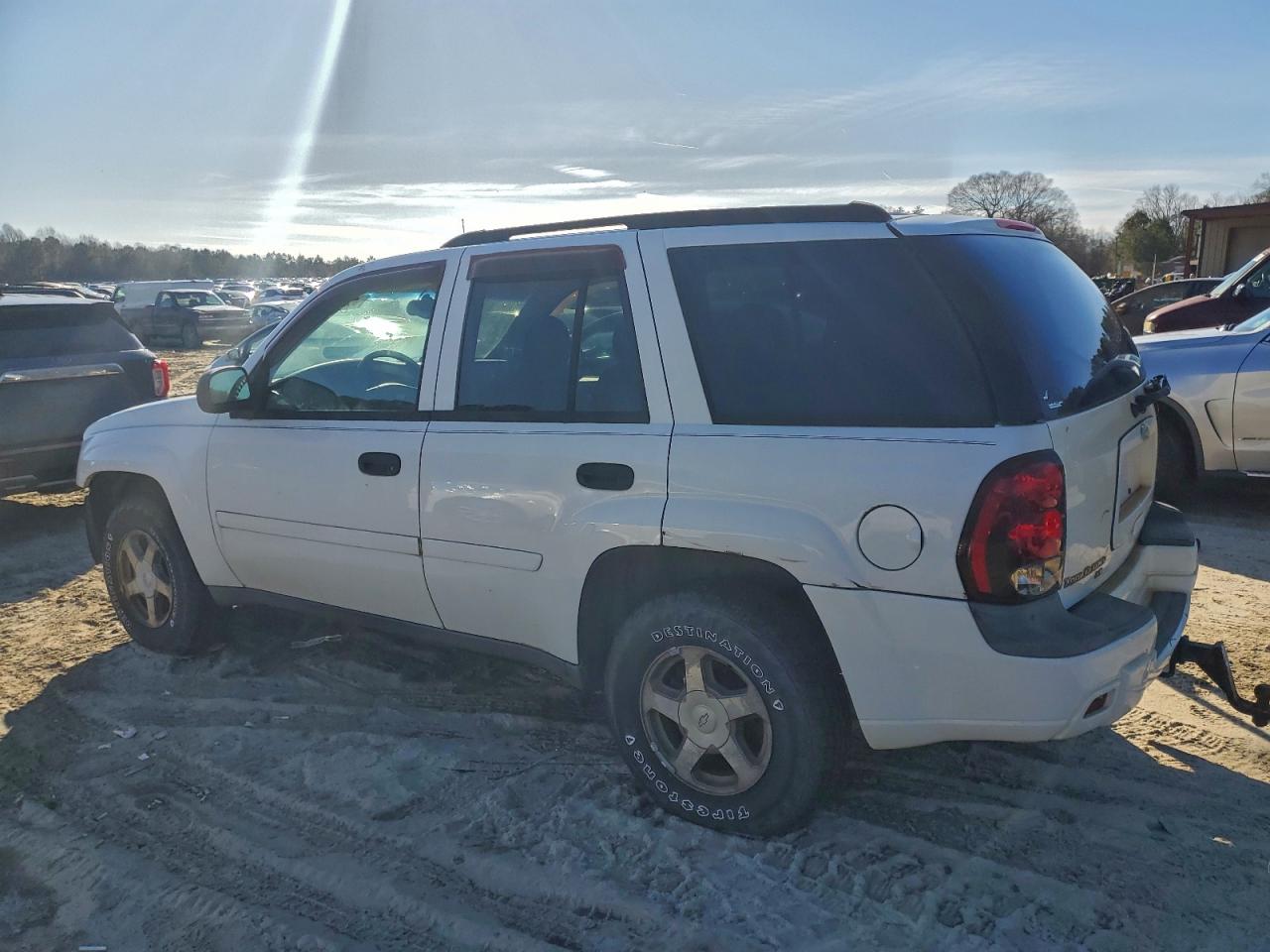 2006 CHEVROLET TRAILBLAZER LS photo 2