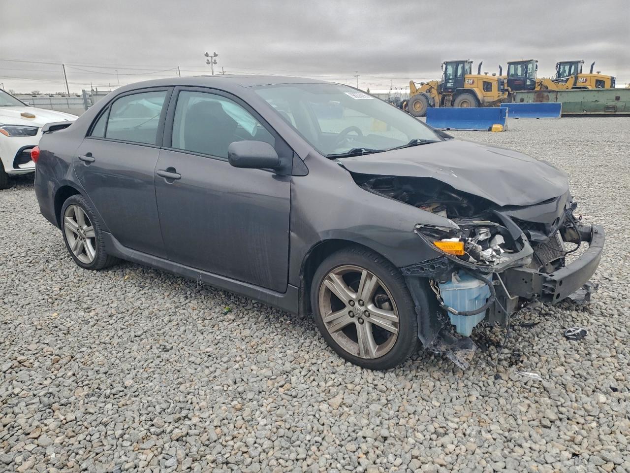 2013 TOYOTA COROLLA BASE photo 4