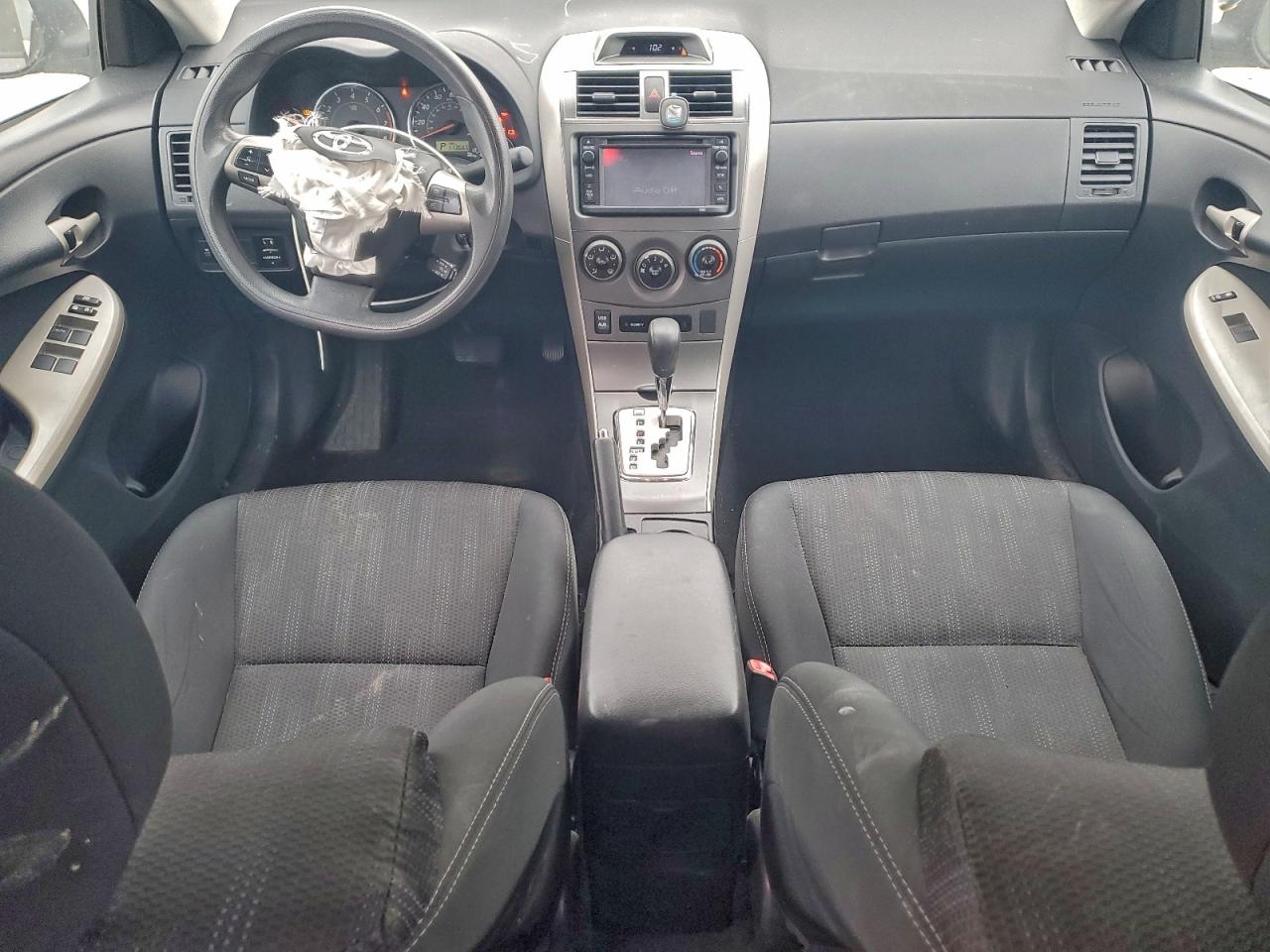 2013 TOYOTA COROLLA BASE photo 8