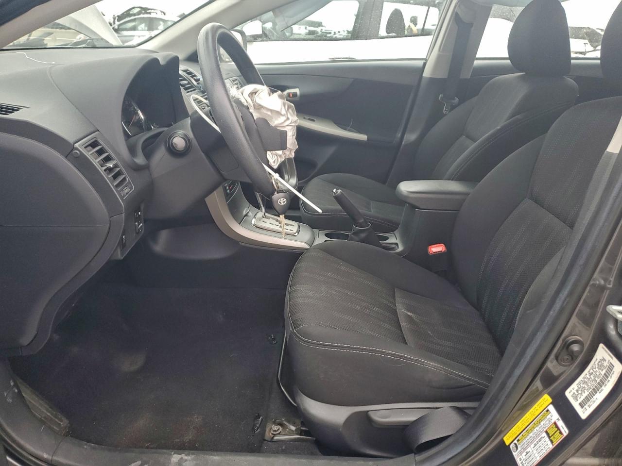 2013 TOYOTA COROLLA BASE photo 7