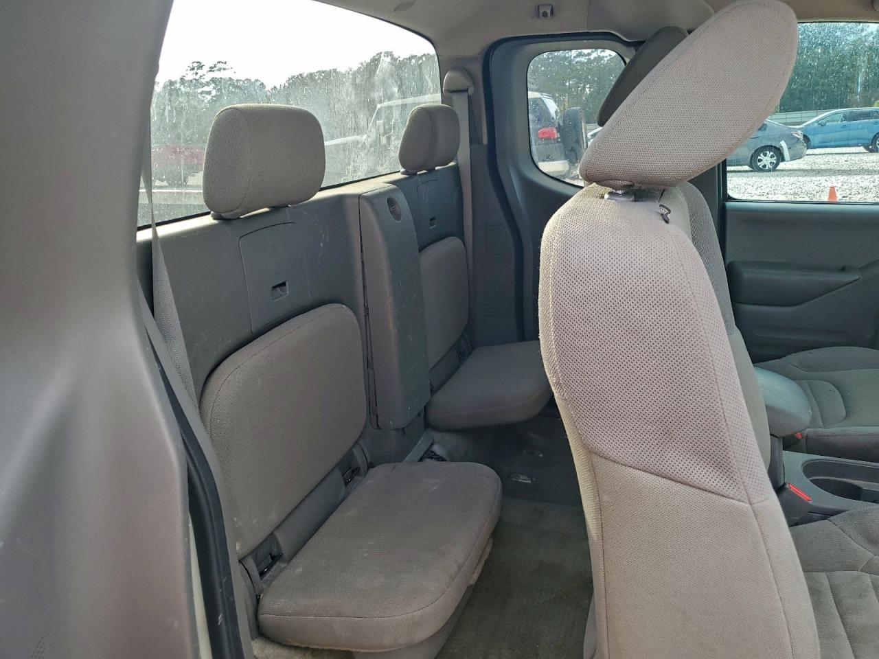 2017 NISSAN FRONTIER S photo 10