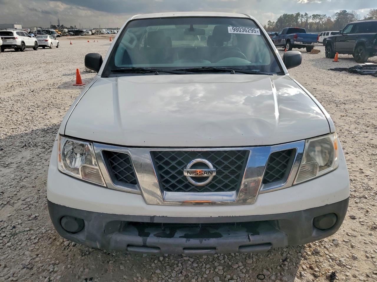 2017 NISSAN FRONTIER S photo 5