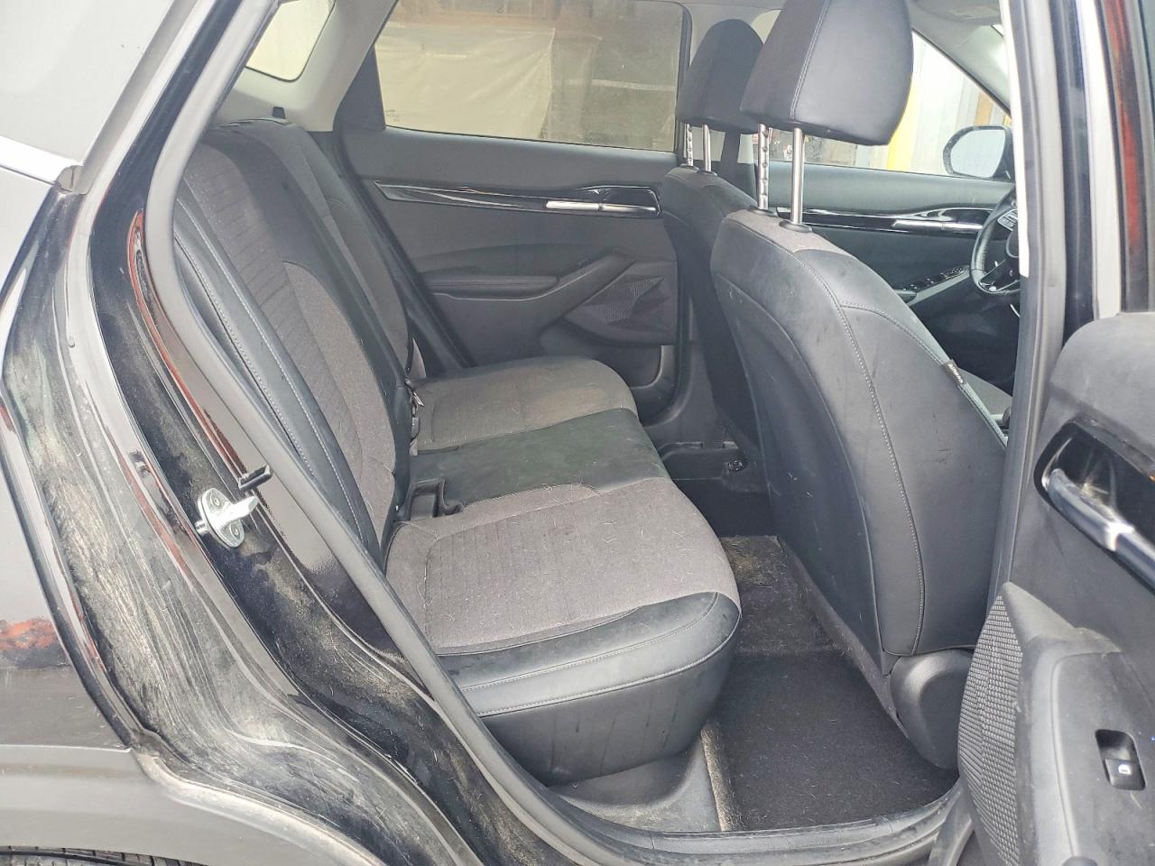 2021 KIA SELTOS S photo 11