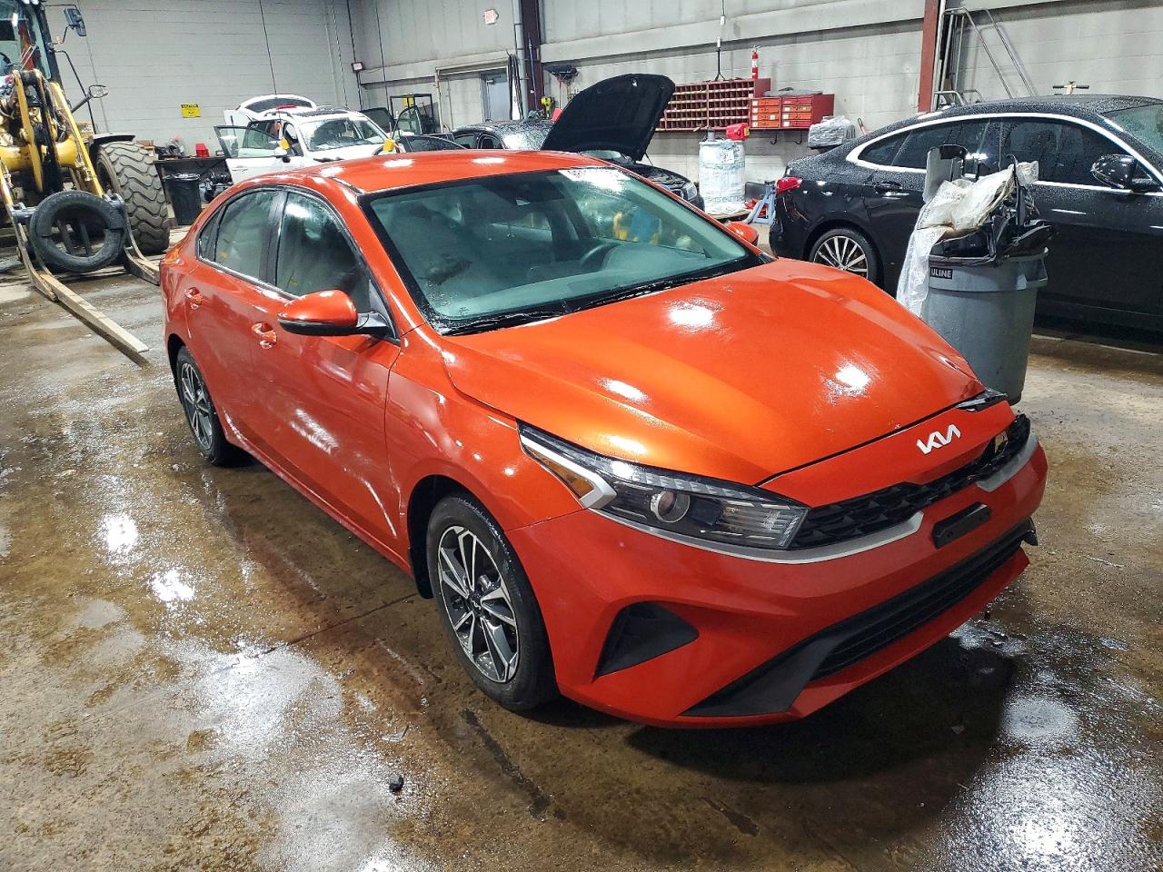 2023 KIA FORTE LX photo 4