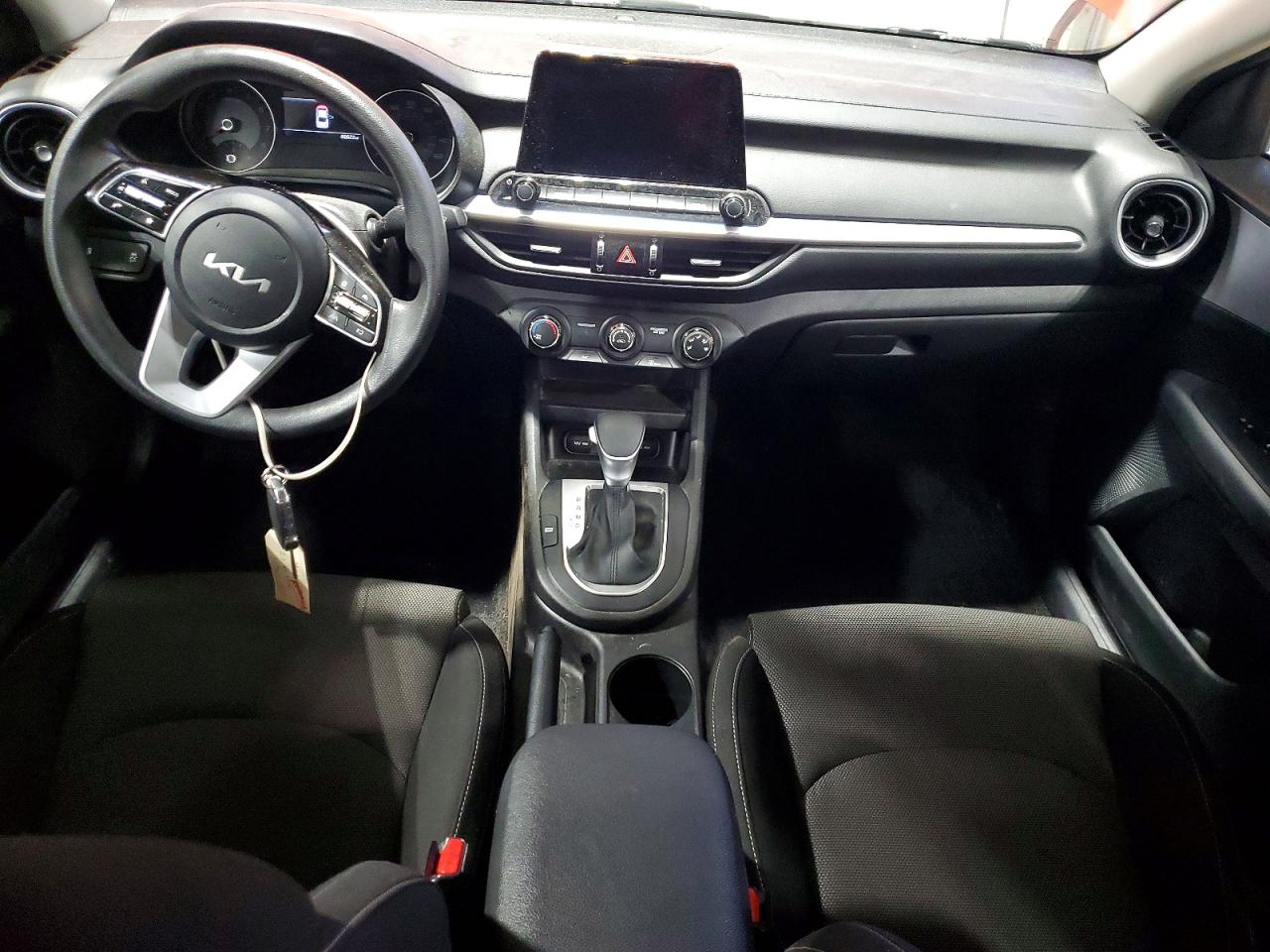 2023 KIA FORTE LX photo 8