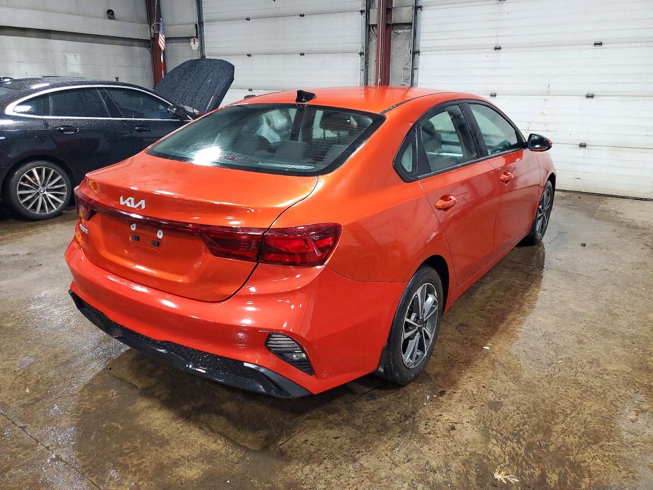 2023 KIA FORTE LX photo 3