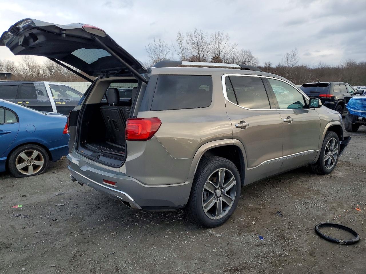 2019 GMC ACADIA DENALI photo 3