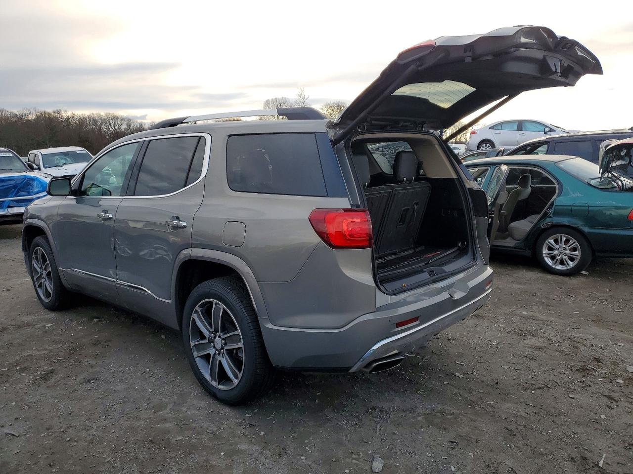 2019 GMC ACADIA DENALI photo 2