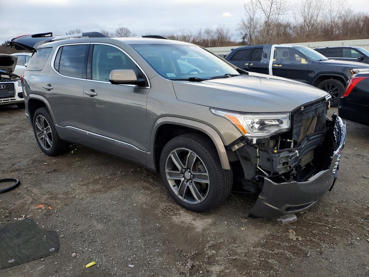 2019 GMC ACADIA DENALI photo 4