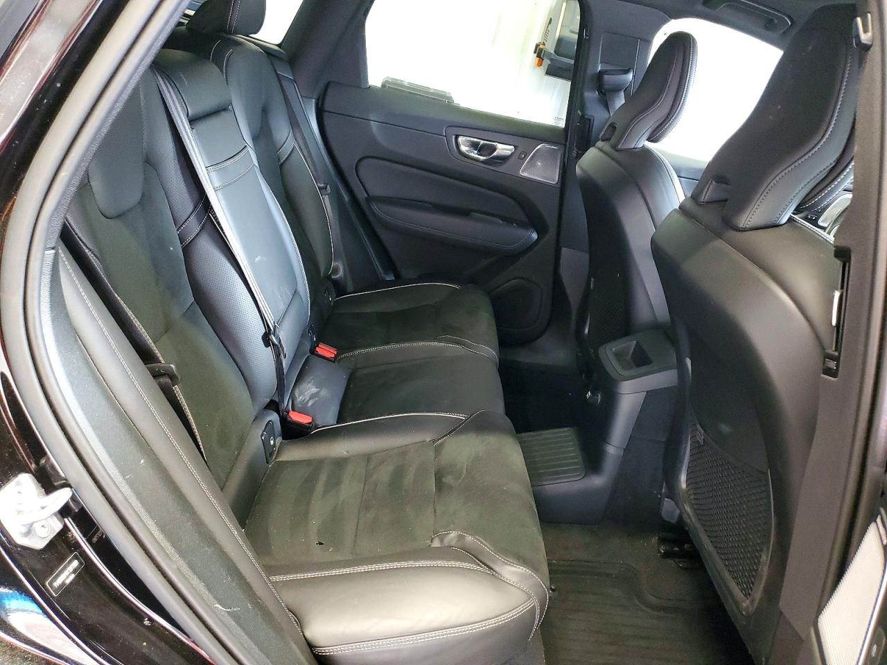2019 VOLVO XC60 photo 11