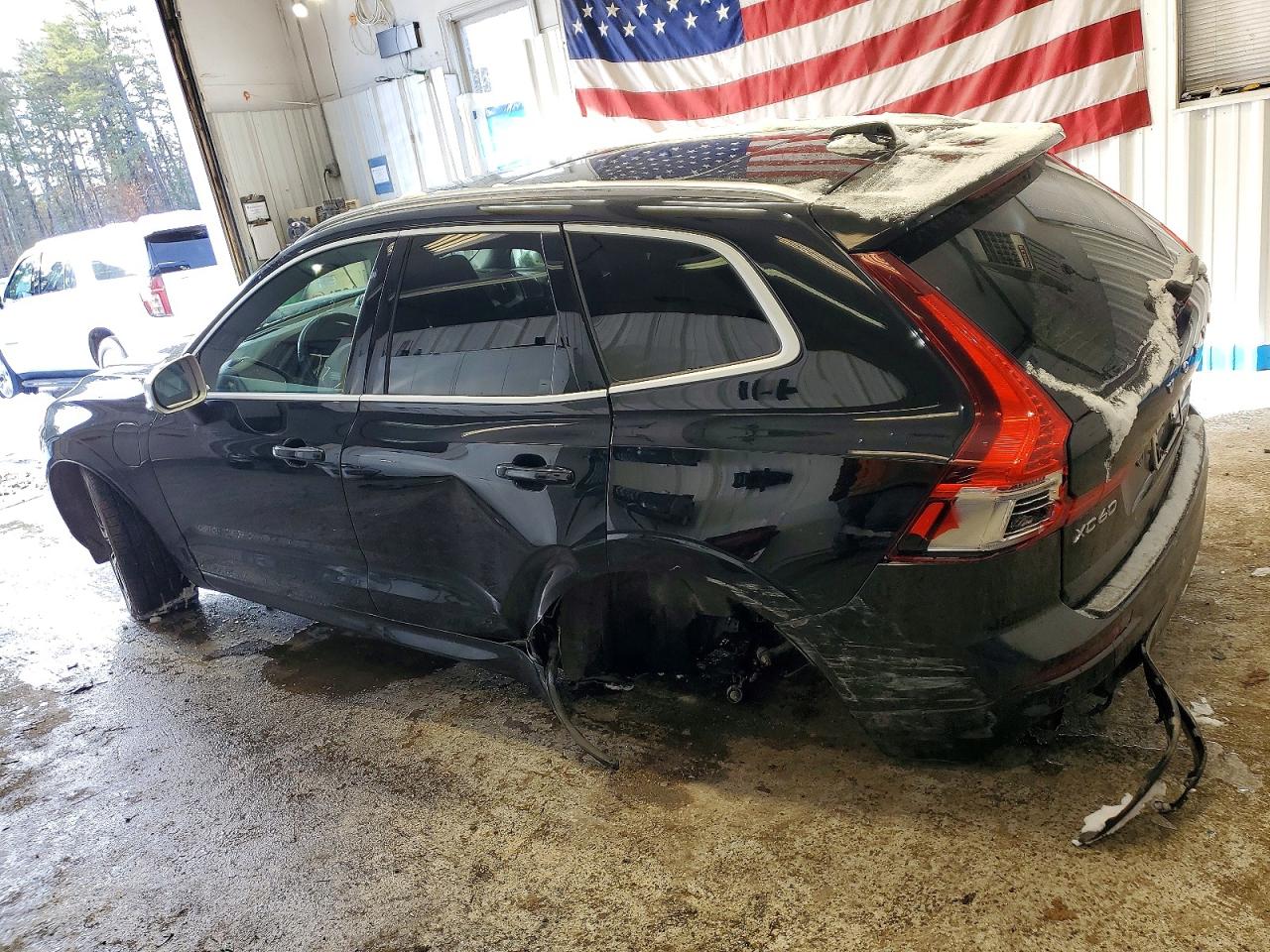 2019 VOLVO XC60 photo 2