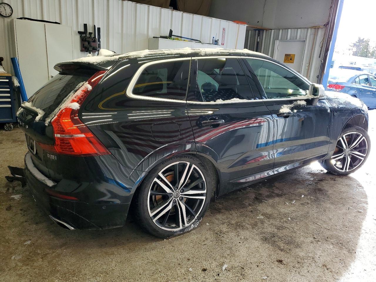 2019 VOLVO XC60 photo 3