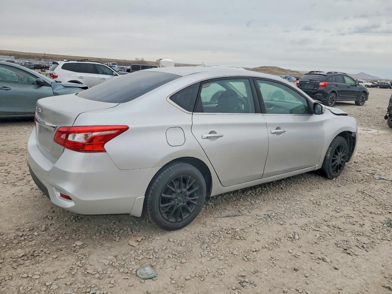 2017 NISSAN SENTRA S photo 3