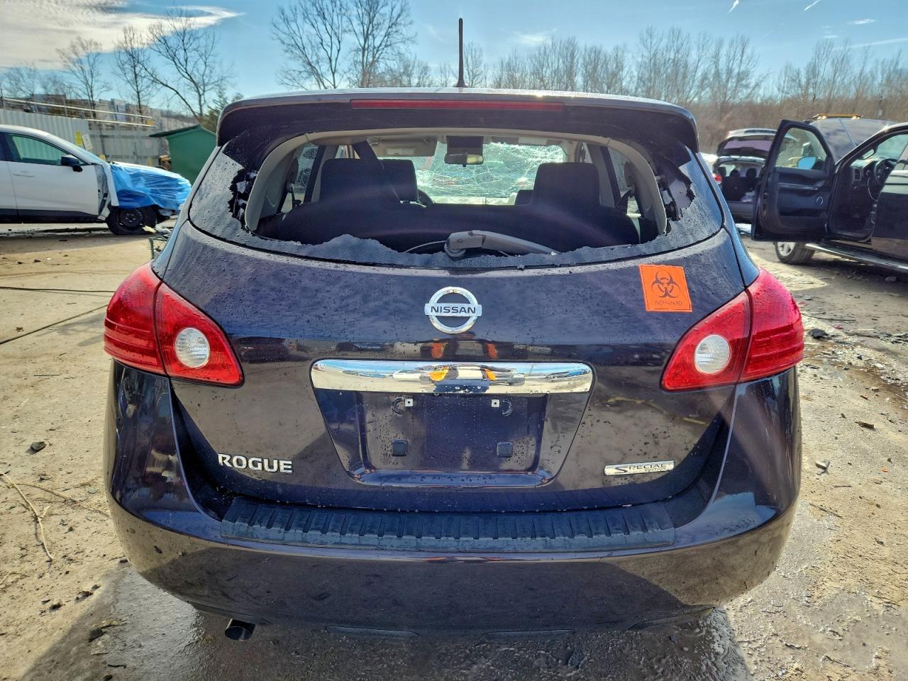 2013 NISSAN ROGUE S photo 6