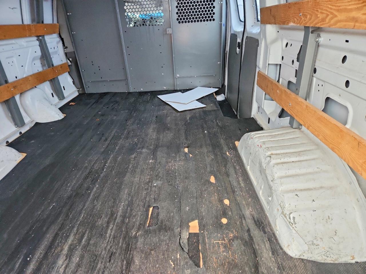 2008 FORD E250 DELIVERY VAN photo 10