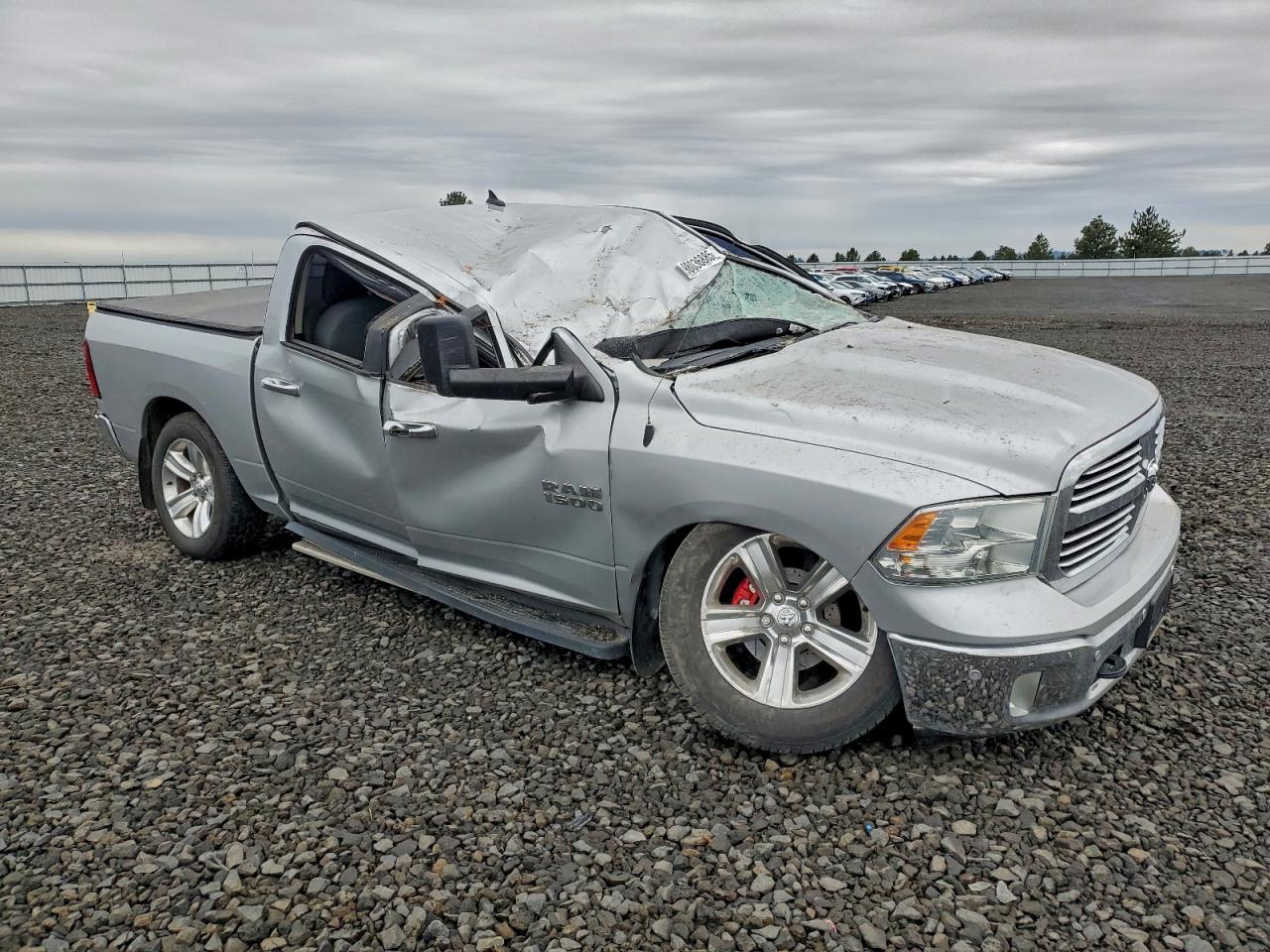 2014 RAM 1500 SLT photo 4