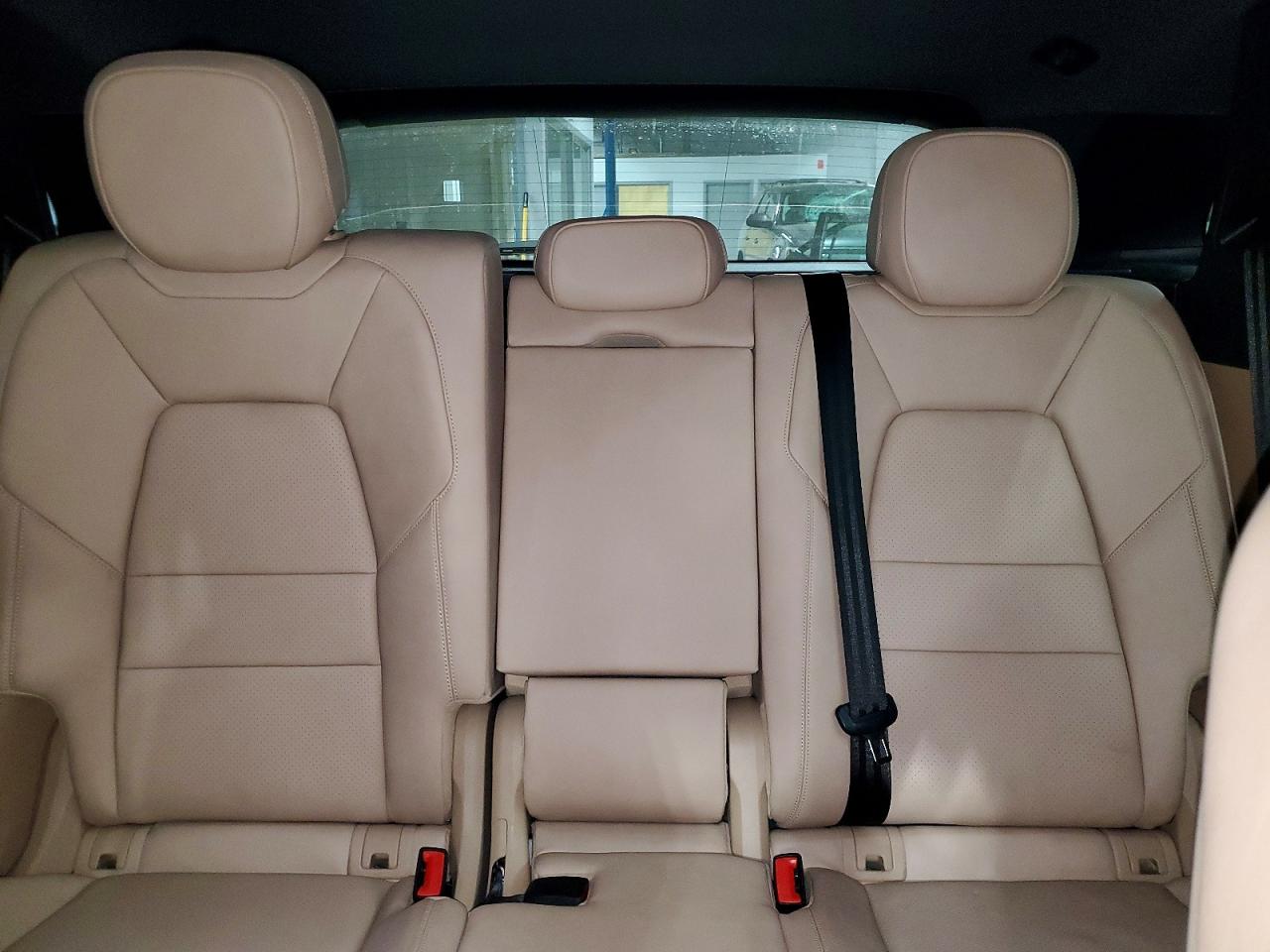 2019 PORSCHE CAYENNE photo 10