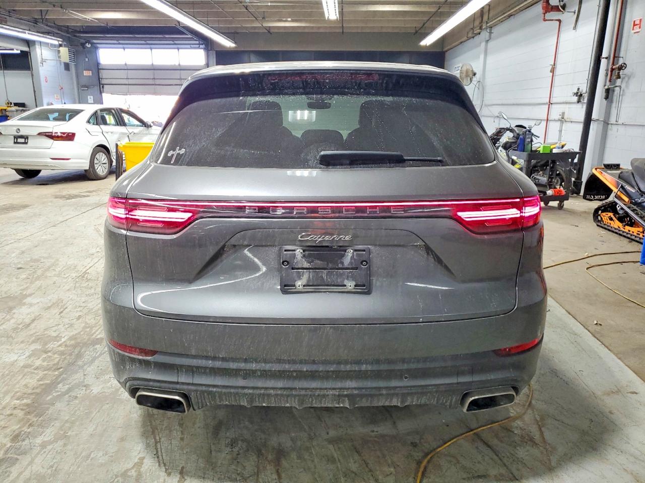 2019 PORSCHE CAYENNE photo 6