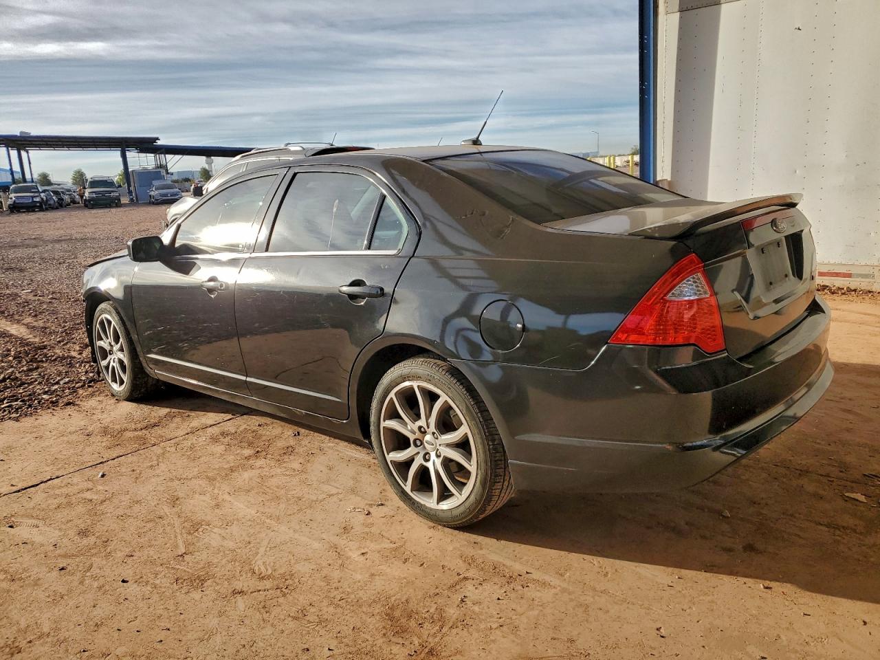 2011 FORD FUSION SE photo 2