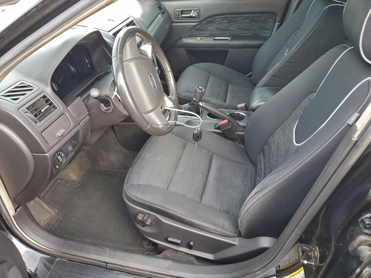 2011 FORD FUSION SE photo 7
