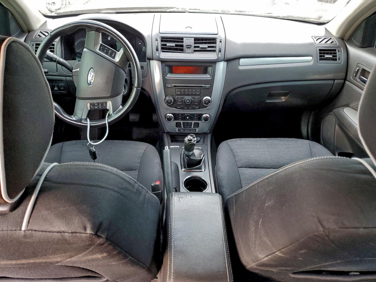 2011 FORD FUSION SE photo 8